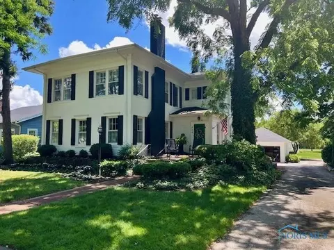 424 E 2nd St, Perrysburg, OH 43551