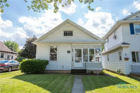 190 Elm St, Rossford, OH 43460