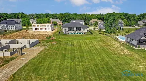 25922 Seminary Rd, Perrysburg, OH 43551