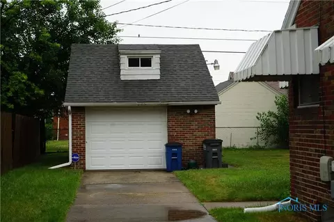 2287 Westmonte Rd, Toledo, OH 43607 photo 2
