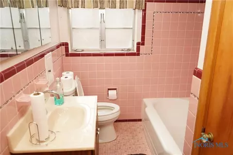 2287 Westmonte Rd, Toledo, OH 43607 photo 8