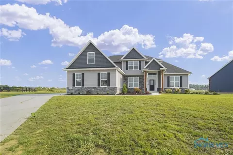 8550 Hocking Cv, Waterville, OH 43566