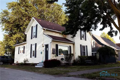 15 S Commercial St, Leipsic, OH 45856