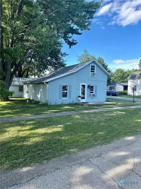 302 W Rings St, West Unity, OH 43570 photo 3