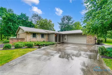 167 Sunset Dr, Bluffton, OH 45817