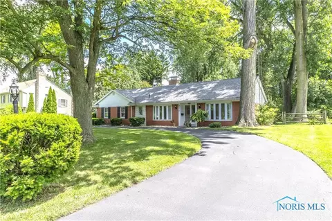 3714 Corey Rd, Toledo, OH 43615