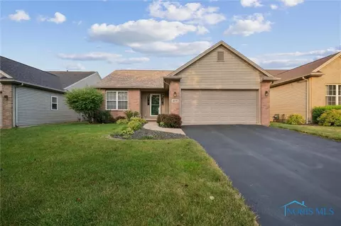 4739 Port Dr, Maumee, OH 43537