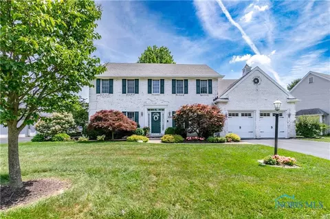 4800 Parklands Dr, Sylvania, OH 43560