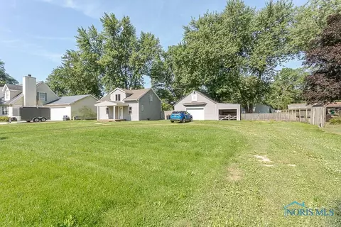 822 Harefoote St, Holland, OH 43528
