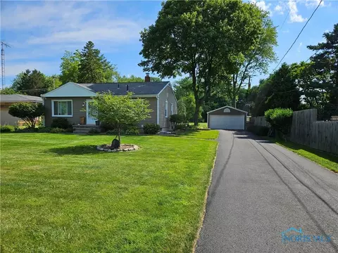 2535 Green Valley Dr, Toledo, OH 43614