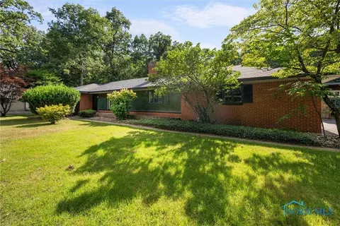 4143 Robinhood Ln, Toledo, OH 43623