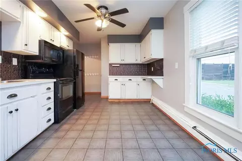 941 E 4th St, Ottawa, OH 45875 photo 15
