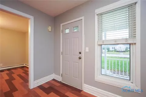 941 E 4th St, Ottawa, OH 45875 photo 4