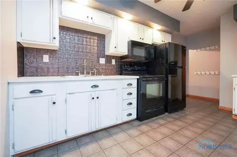 941 E 4th St, Ottawa, OH 45875 photo 16