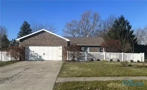 2828 Highpoint Ln, Findlay, OH 45840