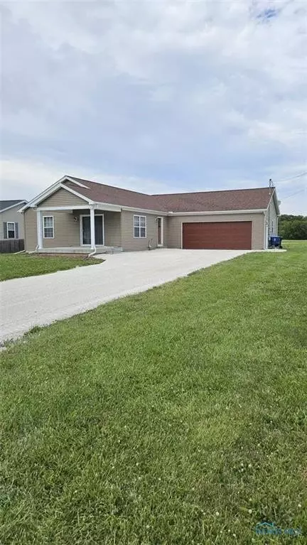 4515 Walbridge Rd, Northwood, OH 43619