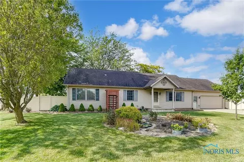 1127 Francis Ave, Fostoria, OH 44830
