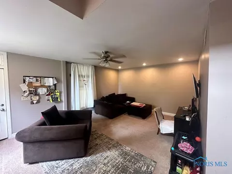 604 E 3rd St, Ottawa, OH 45875 photo 4