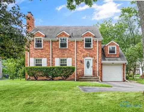 3853 Indian Rd, Ottawa Hills, OH 43606