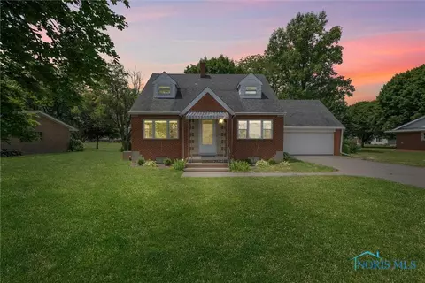 909 N Defiance St, Archbold, OH 43502