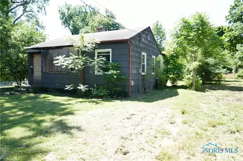 1701 Ottawa Dr, Toledo, OH 43606