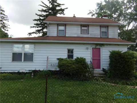 605 Lime City Rd, Rossford, OH 43460