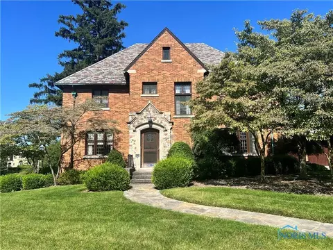2017 Shenandoah Rd, Toledo, OH 43607