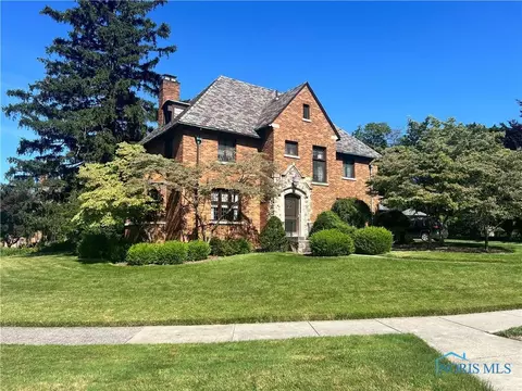 2017 Shenandoah Rd, Toledo, OH 43607 photo 2