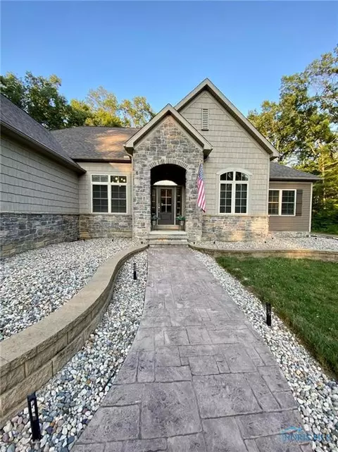 7055 Jeffers Rd, Whitehouse, OH 43571