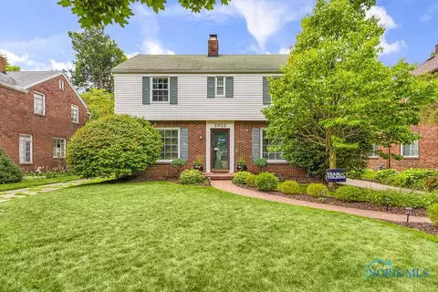 2933 Cheltenham Rd, Toledo, OH 43606