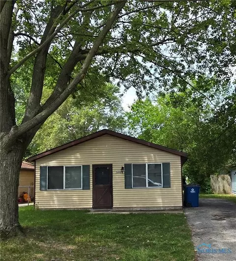 5449 Grey Dr, Sylvania, OH 43560