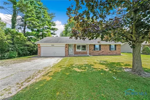 6251 Cemetery Rd, Whitehouse, OH 43571