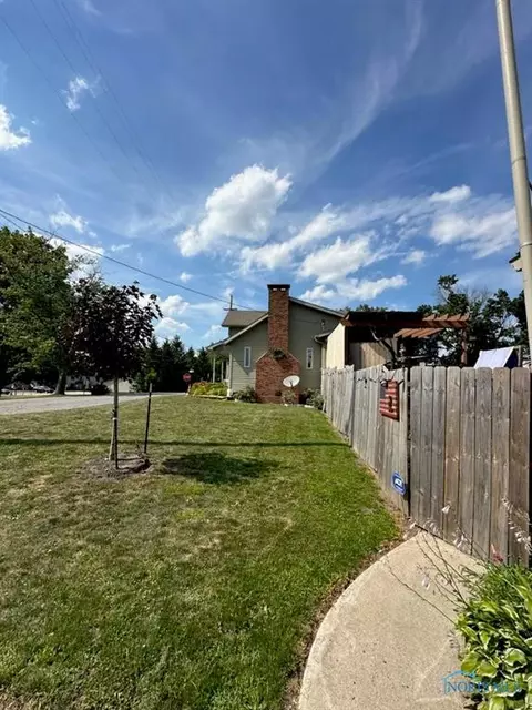 210 Maple St, West Unity, OH 43570 photo 11
