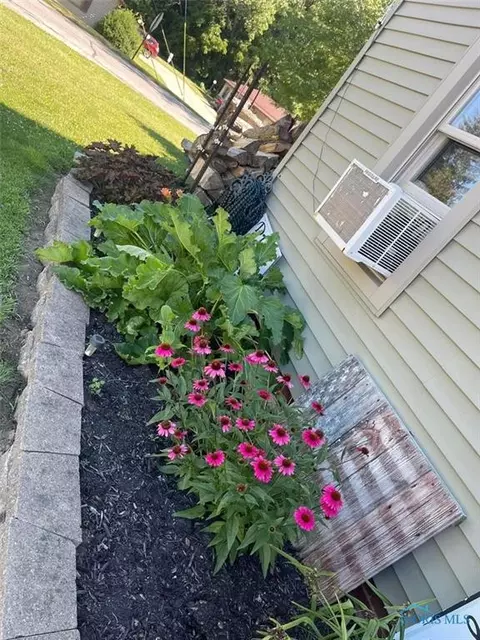 210 Maple St, West Unity, OH 43570 photo 18