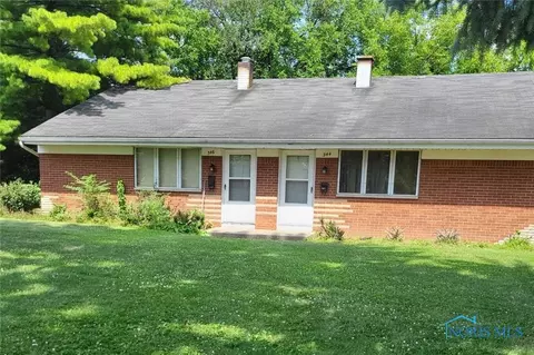 344 Lacombe Dr, Maumee, OH 43537