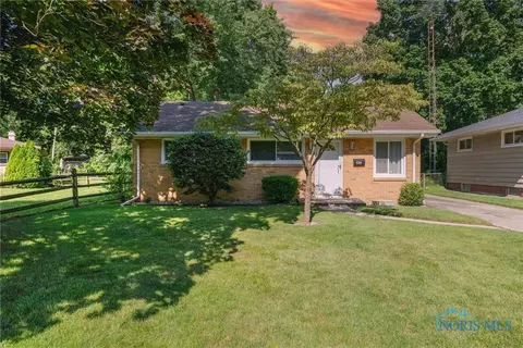 5305 Yermo Dr, Toledo, OH 43613