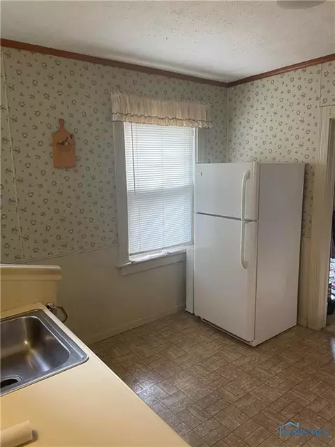 417 E Weber St, Toledo, OH 43608 photo 5