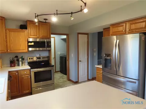 144 Amy Dr, Bryan, OH 43506 photo 7