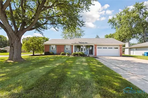 320 Raymond St, Walbridge, OH 43465