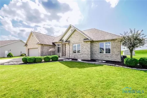 8164 Newberry Dr, Findlay, OH 45840
