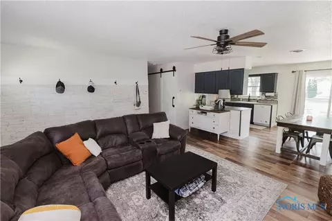 1314 Colonial Ln, Bryan, OH 43506 photo 6