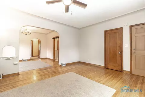 2017 Wyndurst Rd, Toledo, OH 43607 photo 11