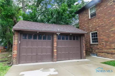 2017 Wyndurst Rd, Toledo, OH 43607 photo 5