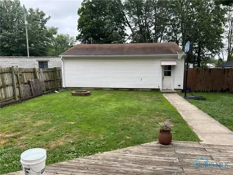 641 Bennett St, Findlay, OH 45840 photo 3