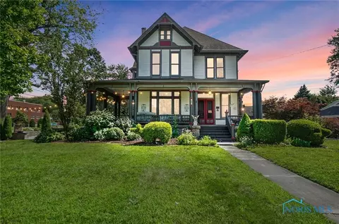 307 W Wooster St, Bowling Green, OH 43402