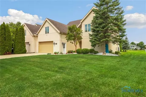 1524 Treetop Pl, Bowling Green, OH 43402
