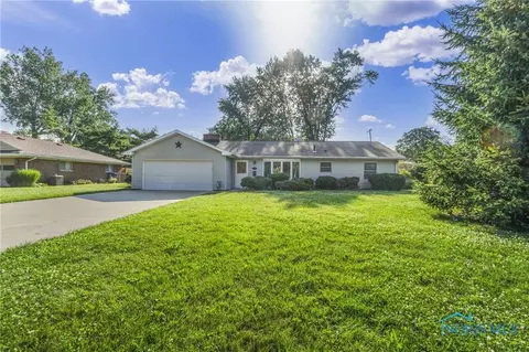 5914 Elden Dr, Sylvania, OH 43560
