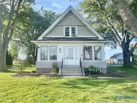 3909 Seaman Rd, Oregon, OH 43616