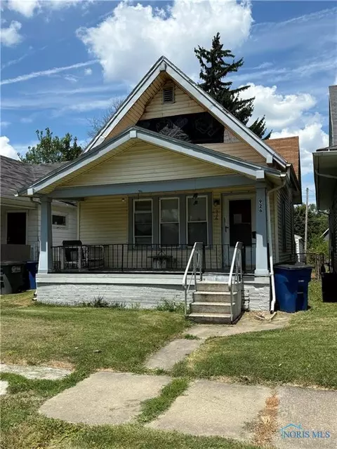 926 Harding Dr, Toledo, OH 43609