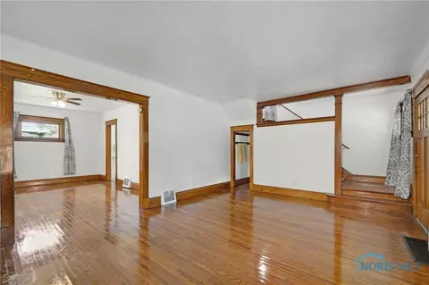 911 Lincoln Ave, Toledo, OH 43607 photo 8